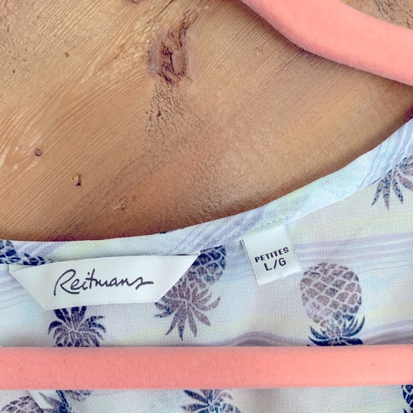 Reitmans sleeveless blouse - Picture 3 of 3